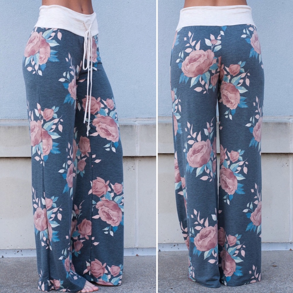 Last 1! Medium Floral lounge pants - charcoal - Picture 3 of 3